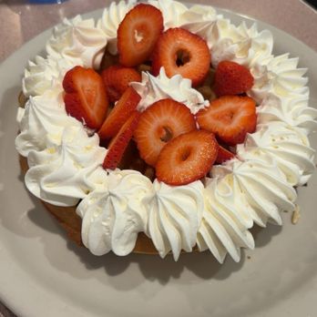 Mama's Daughters' Diner - Waffle with Strawberries and whipped cream - Soul Food Near Me - Dallas, Texas Mama's Daughters' Diner - Waffle with Strawberries and whipped cream - Soul Food Near Me - Dallas, Texas