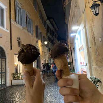 Frigidarium - I love that they dip the cones! - Ice Cream & Frozen Yogurt Near Me - Rome, RM