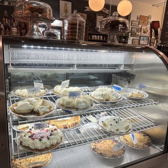 Honeypie Cafe - Pie case - New American Near Me - Milwaukee, Wisconsin