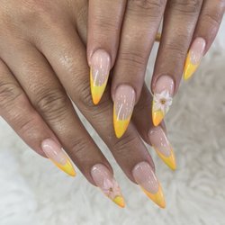 Aura Nail & Lash - Gel-X