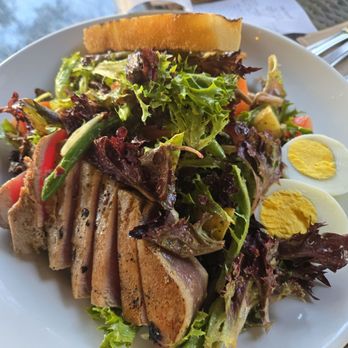 Urban Plates - Ahi tuna salad - Salad Near Me - Pasadena, California Urban Plates - Ahi tuna salad - Salad Near Me - Pasadena, California