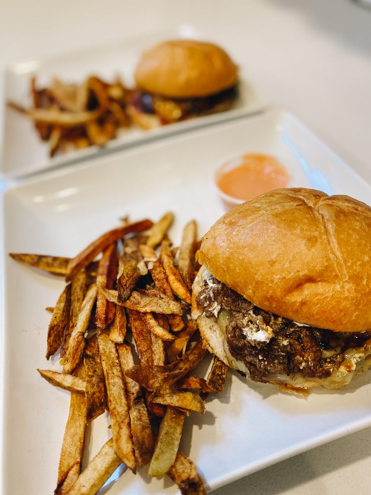 JCW’S THE BURGER BOYS Updated September 2024 49 Photos & 95 Reviews