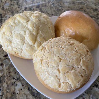 Mee Sum Pastry - Pineapple, curry, and pork buns - Seafood Near Me - Seattle, Washington