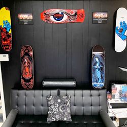 Rooster’s Tattoos & Woo