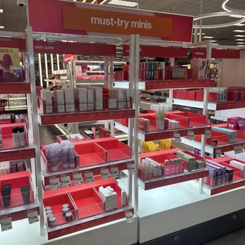 Target - Department Stores Near Me - Highland Park, Illinois