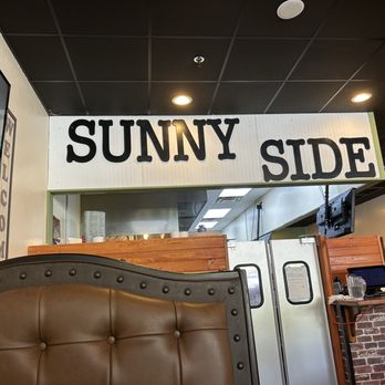 Sunny Side Breakfast - Main Dining Room - Breakfast & Brunch Near Me - Hickory, North Carolina