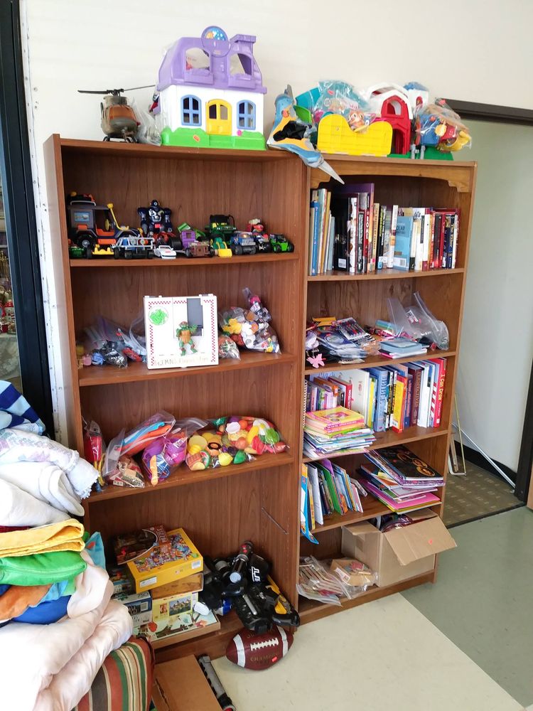 RENEW RESALE SHOP Updated October 2024 100 E Euclid Ave, Des Moines