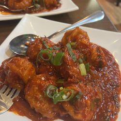 Mt Everest Kitchen - Sechuanese styles momo
