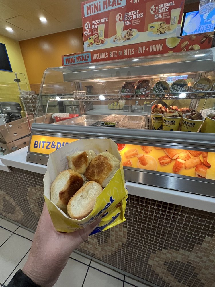 WETZEL’S PRETZELS 21 Photos & 19 Reviews 823 Parkway Plz, El Cajon