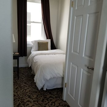 The Edgewater - Little bed For the kids - Hotels Near Me - Avalon, California The Edgewater - Little bed For the kids - Hotels Near Me - Avalon, California