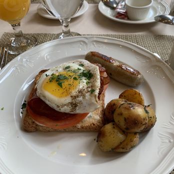 The Inn on Negley - Delicious chef special breakfast - Bed & Breakfast Near Me - Pittsburgh, Pennsylvania