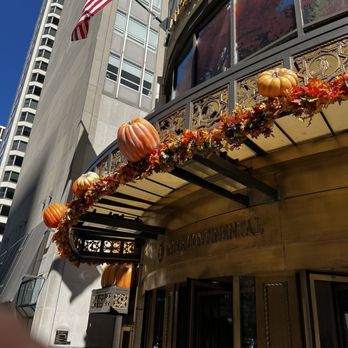 InterContinental Chicago Magnificent Mile - Autumn decor at entrance - Hotels Near Me - Chicago, Illinois InterContinental Chicago Magnificent Mile - Autumn decor at entrance - Hotels Near Me - Chicago, Illinois