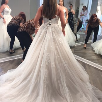 Diana's Bridal - Bridal Near Me - Skokie, Illinois