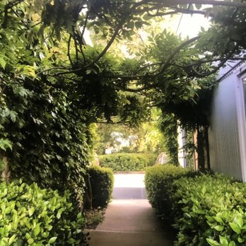 Murphys, CA - Wine Tasting Room Near Me - Murphys, California