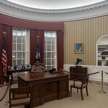 Obama Presidential Center - Replica of the oval office - Museums Near Me - Chicago, Illinois Obama Presidential Center - Replica of the oval office - Museums Near Me - Chicago, Illinois