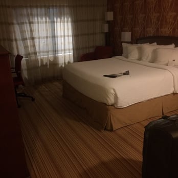 Courtyard Altoona - King whirlpool suite. - Hotels Near Me - Altoona, Pennsylvania