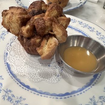 Good Graces - Monkey bread - Cafes Near Me - Raleigh, North Carolina