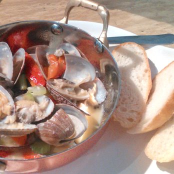 Tiny Pyramid - Manila Clams w/Garlic Butter 3 - Cafes Near Me - Honolulu, Hawaii Tiny Pyramid - Manila Clams w/Garlic Butter 3 - Cafes Near Me - Honolulu, Hawaii