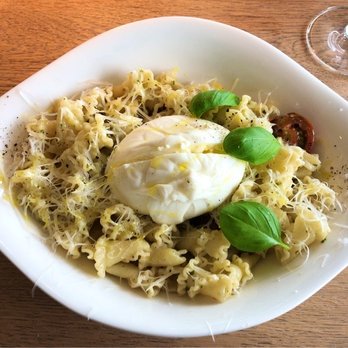 Vapiano - Burata Nudeln von der Sonderkarte - Italian Near Me - Cologne, NW Vapiano - Burata Nudeln von der Sonderkarte - Italian Near Me - Cologne, NW