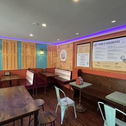 Nina's Waffles & Ice Cream - Inside