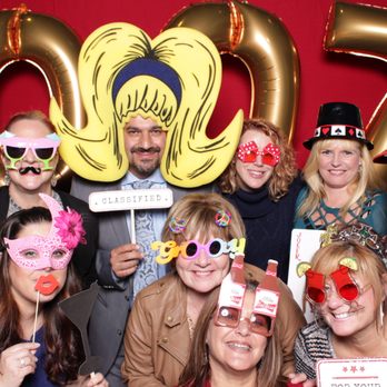 Hello Smiley Photobooth - Photo Booth Rentals Near Me