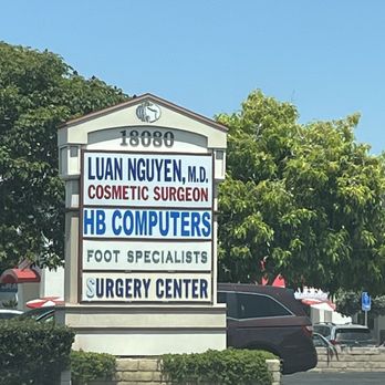 Luan N Nguyen, MD - Sign outside - Plastic Surgeons Near Me - Huntington Beach, California Luan N Nguyen, MD - Sign outside - Plastic Surgeons Near Me - Huntington Beach, California