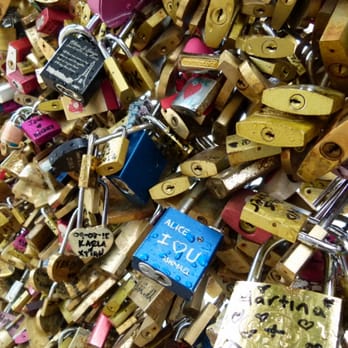 Le Pont des Arts - Landmarks & Historical Buildings Near Me - Paris, 75