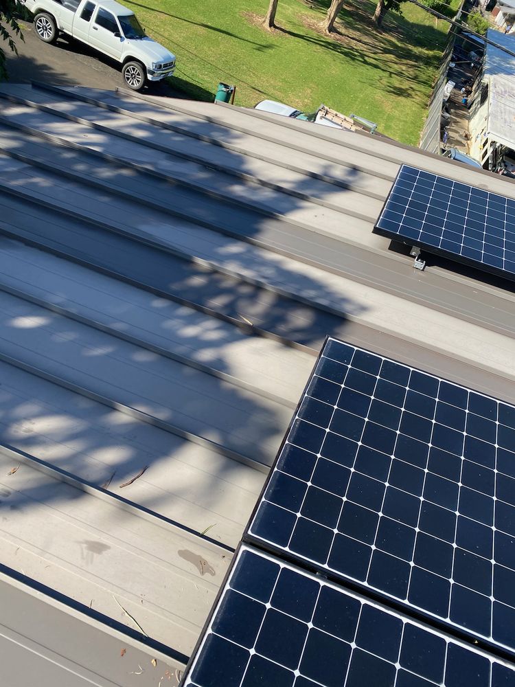 Slide of Kings Roofing