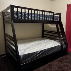 Dynastia Furniture - Twin/Full Size Bunk Bed   Top Size : Twin  Bottom Size: Full
