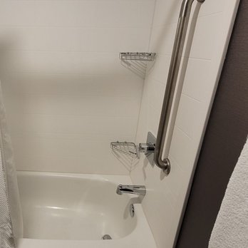 Courtyard Toronto Markham - Bathtub - Hotels Near Me - Markham, Ontario Courtyard Toronto Markham - Bathtub - Hotels Near Me - Markham, Ontario