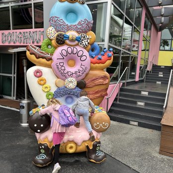 Voodoo Doughnut - I have no idea whose children these are but I hope they washed their hands after. - Bakeries Near Me - Orlando, Florida Voodoo Doughnut - I have no idea whose children these are but I hope they washed their hands after. - Bakeries Near Me - Orlando, Florida