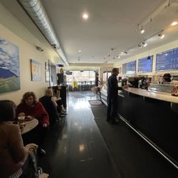 Tusk & Cup - Order pick up and seating