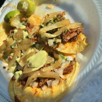 Taqueria el Toluca - 3 pastor tacos with everything (onions,cilantro, lime & grilled onions) - Food Trucks Near Me - Katy, Texas Taqueria el Toluca - 3 pastor tacos with everything (onions,cilantro, lime & grilled onions) - Food Trucks Near Me - Katy, Texas