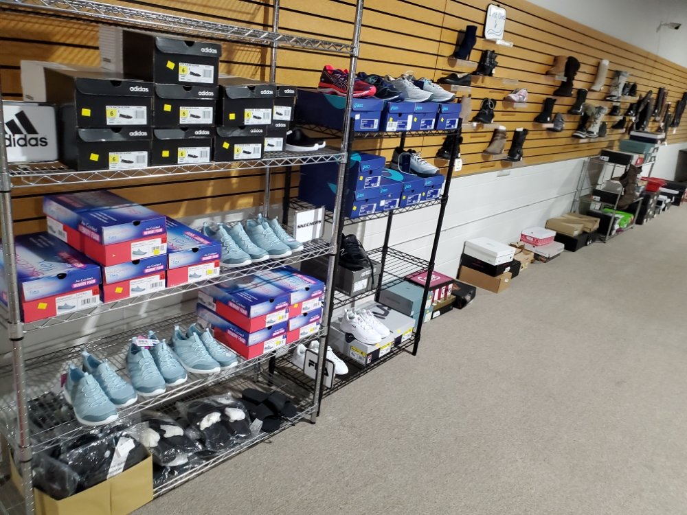 RACKS OUTLETS Updated October 2024 10 Photos 1300 S Broadway