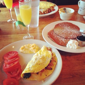 Cool Moose Cafe - Post-run girl talk & gluttony: Bacon, Kale, Potato & Kale Omelet, Pumpkin Pecan Pancakes, Cheese Grits & a Mimosa! - Breakfast & Brunch Near Me - Jacksonville, Florida