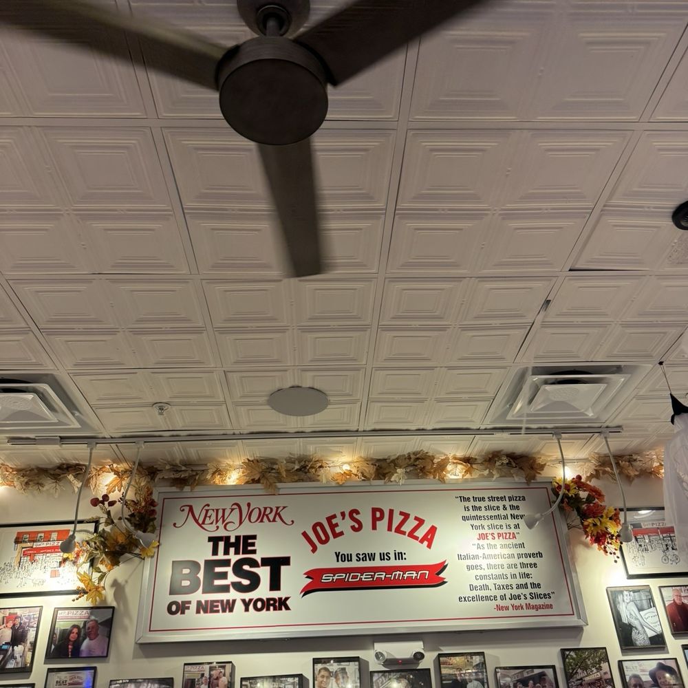 Joe's Pizza - Signage indoors - Pizza Near Me - Miami, Florida