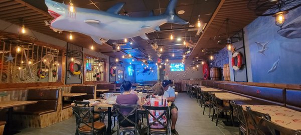 Mr. & Mrs. Crab Juicy Seafood & Bar by null