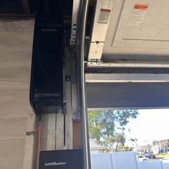 Door Pros - Backup battery - Garage Door Services Near Me - Huntington Beach, California Door Pros - Backup battery - Garage Door Services Near Me - Huntington Beach, California