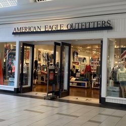 American Eagle Outfitters - Entrance