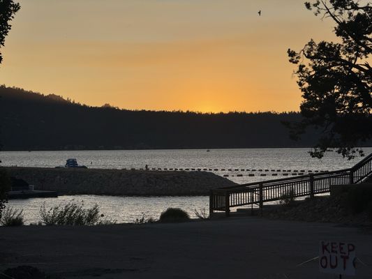 The Pines Lakefront by null