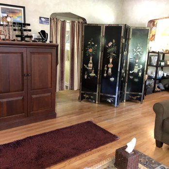 Splendor Mountain Spa - Waiting area - Massage Near Me - Glenwood Springs, Colorado Splendor Mountain Spa - Waiting area - Massage Near Me - Glenwood Springs, Colorado