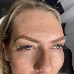 Microblading by Magaly - Ombré brows- machine shading