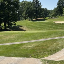 3rd hole- short but elevated