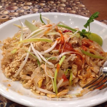 Zebra Express - Yummy pad Thai! - Thai Near Me - Prague, Puerto Rico