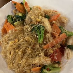 096. Pad Kee Maew Glass Noodles (seafood) 096. Pad Kee Maew Glass Noodles (seafood)