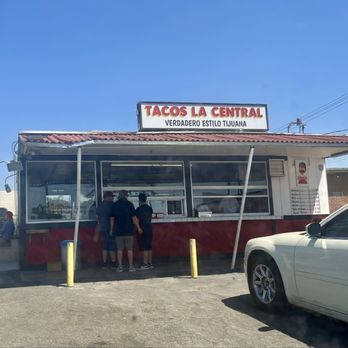 Tacos La Central - Mexican Near Me - Colton, California
