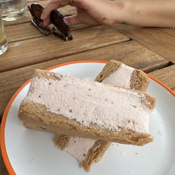 Merrie Mill Farm & Vineyard - Strawberry shortcake ice cream sandwich - Wine Tasting Room Near Me - Keswick, Virginia