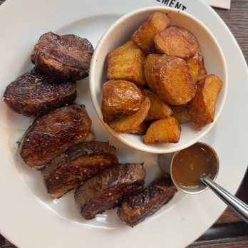 Le Recrutement - Roared Duck breast - Brasseries Near Me - Paris, 75 Le Recrutement - Roared Duck breast - Brasseries Near Me - Paris, 75