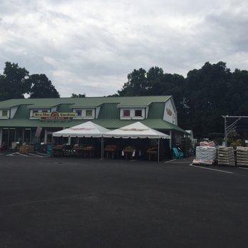 Bru-Mar Gardens - Bru-Mar Gardens on Bay Ridge Road in Annnapolis sells plants, produce and other garden goodies. - Nurseries & Gardening Near Me - Annapolis, Maryland