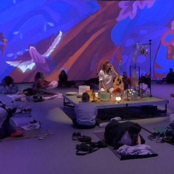 Julia Francis Sound Therapy - Julia Francis performs an immersive sound bath for a public audience. - Alternative Medicine Near Me Julia Francis Sound Therapy - Julia Francis performs an immersive sound bath for a public audience. - Alternative Medicine Near Me